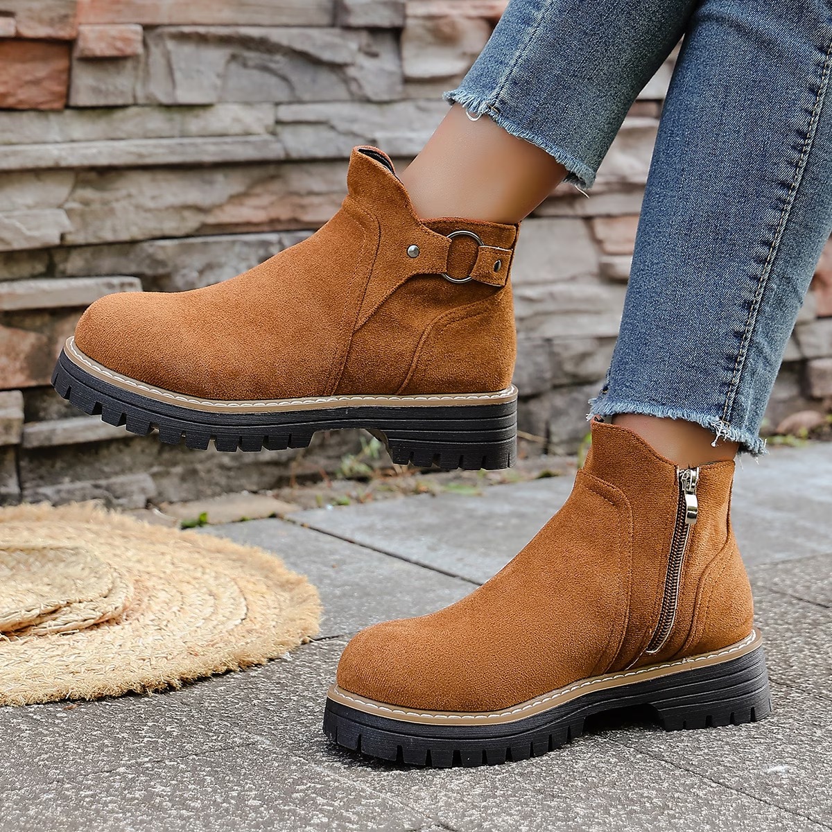 Women's Retro Chelsea Ankle Boots with Elastic Side Panels