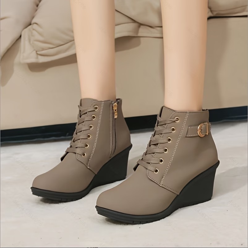 Women's Fashionable High-Top Boots with Wide Buckle