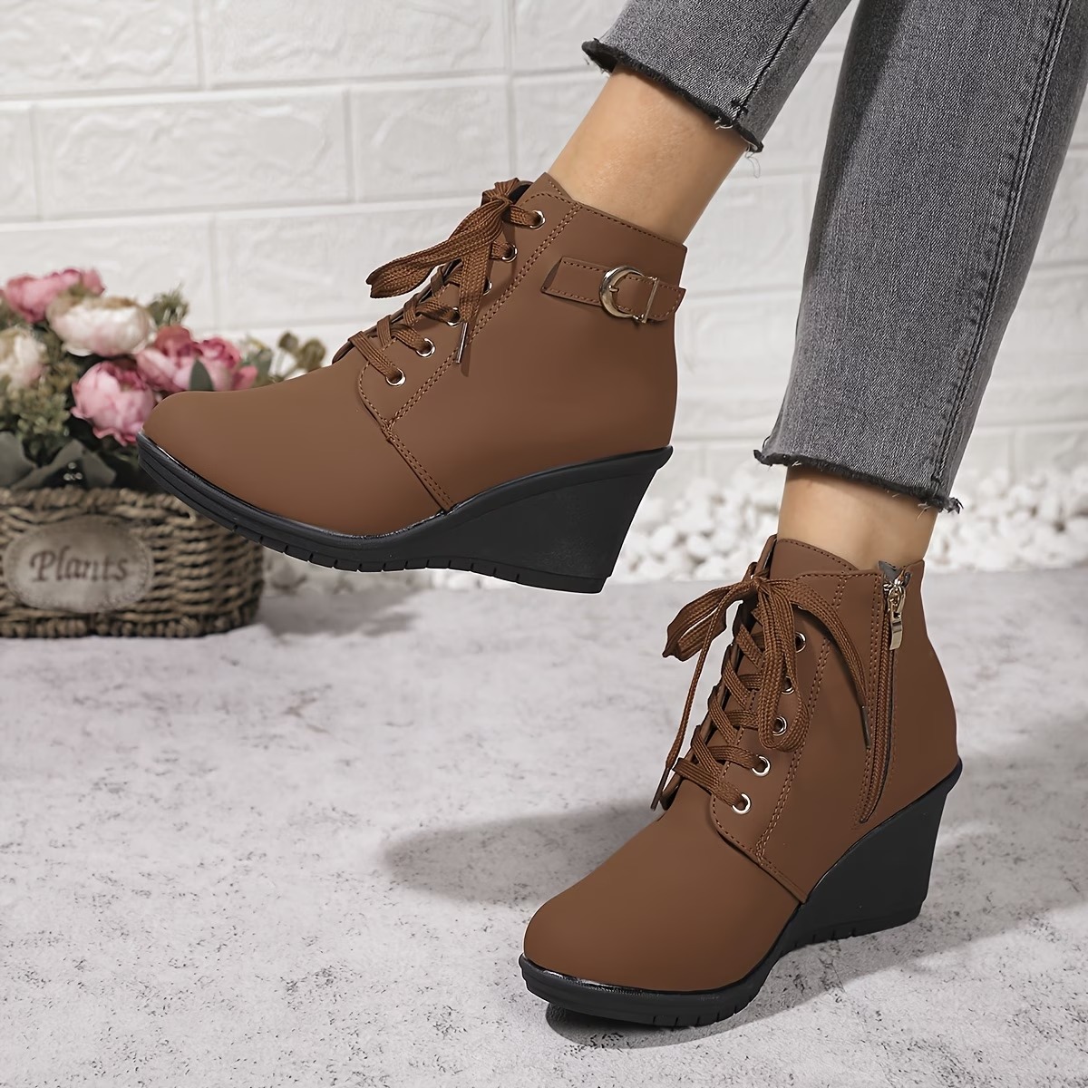 Women's Fashionable High-Top Boots with Wide Buckle