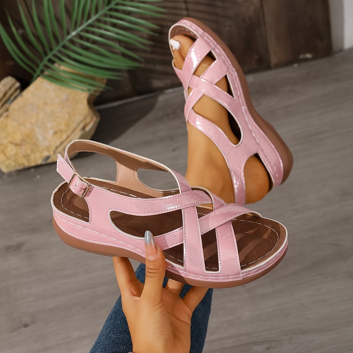Ladies' Trendy and Stylish Sandals