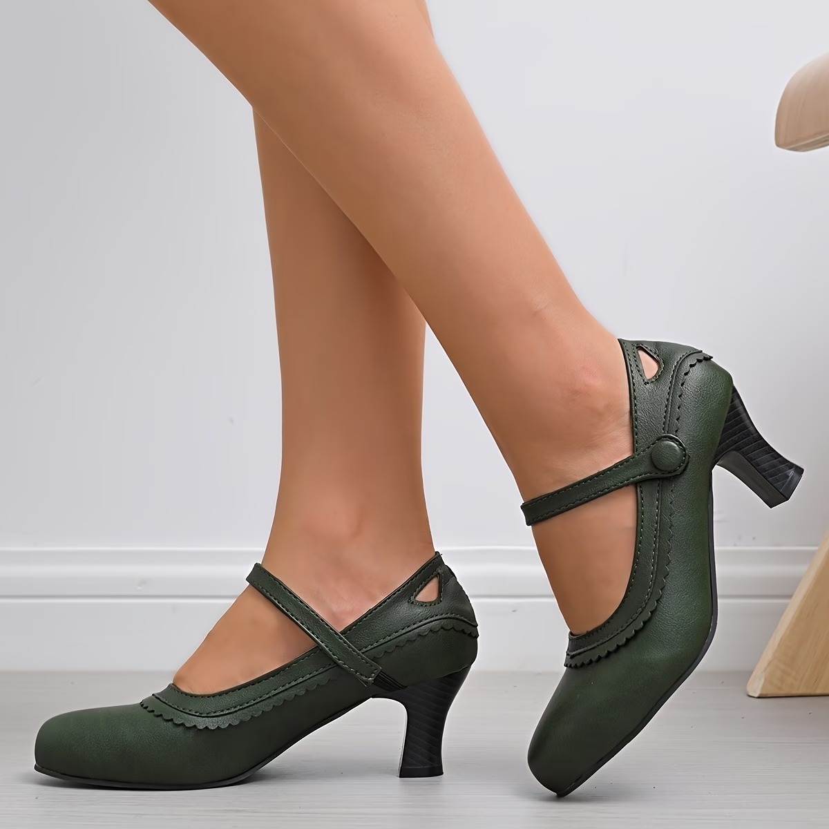 Women‘s Vintage Round Toe Mary Jane High Heels Shoes