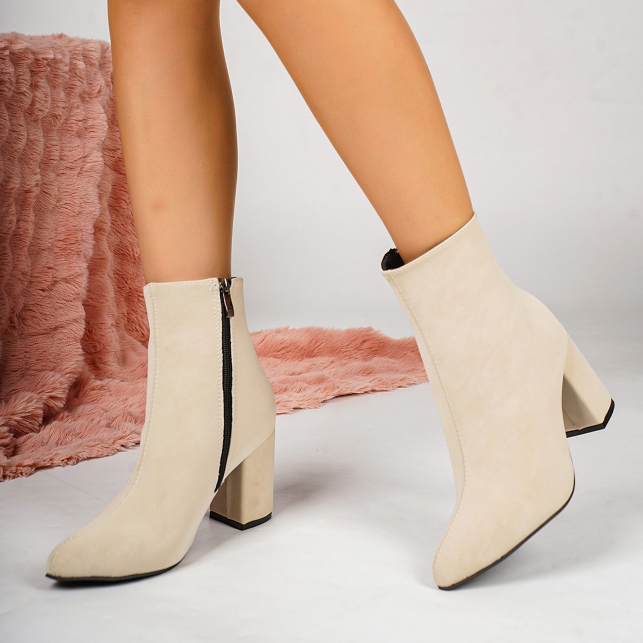 Women's Pointed Toe Chunky Heel Short Boots