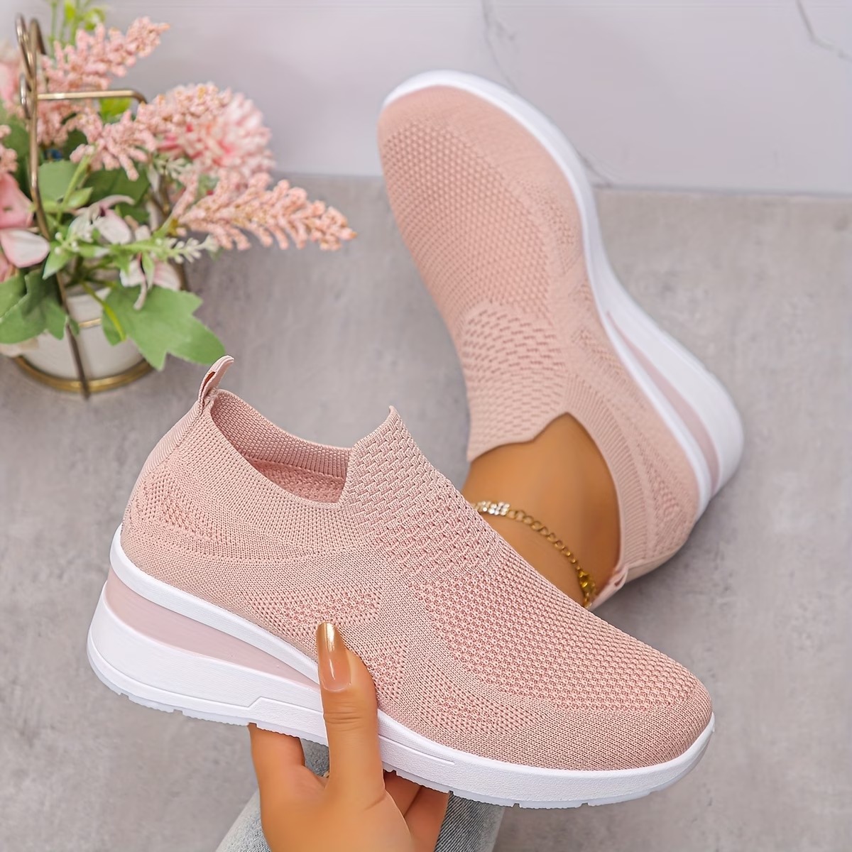 Women's Comfortable and Stylish Slip-on Sneakers