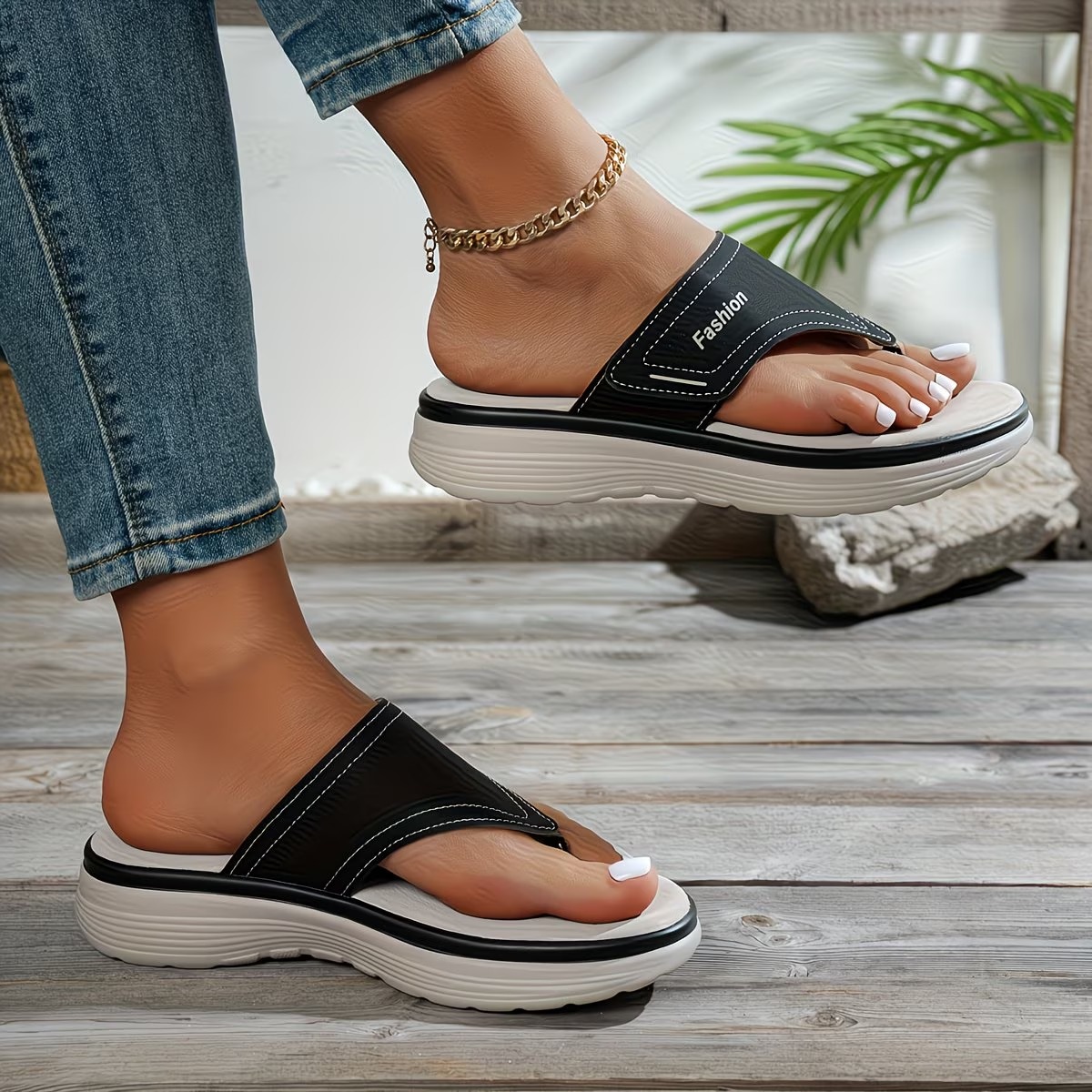 Women's Fashionable And Comfortable Thick-Soled Flip-Flops