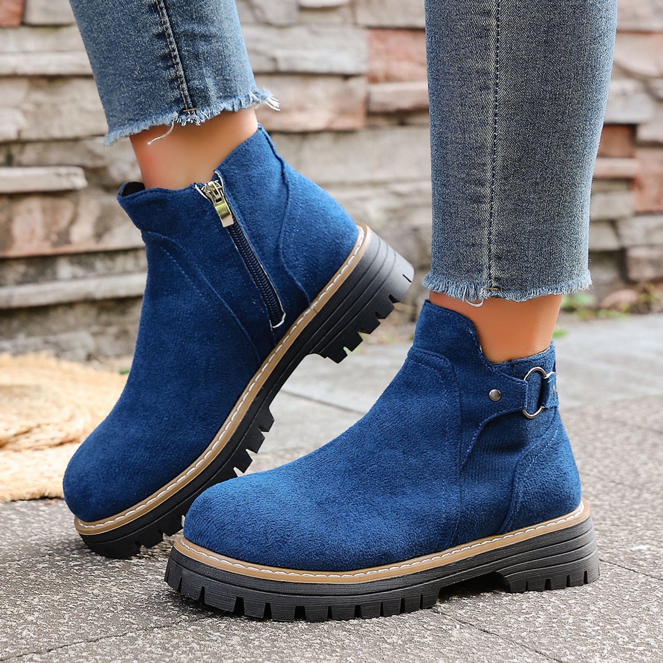 Women's Retro Chelsea Ankle Boots with Elastic Side Panels