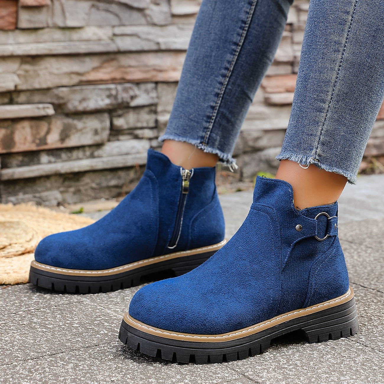 Women's Retro Chelsea Ankle Boots with Elastic Side Panels