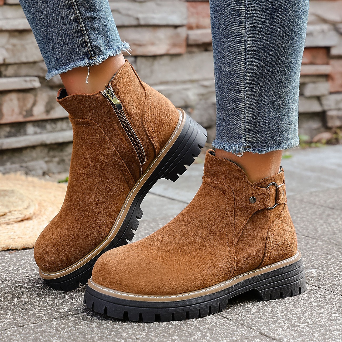 Women's Retro Chelsea Ankle Boots with Elastic Side Panels