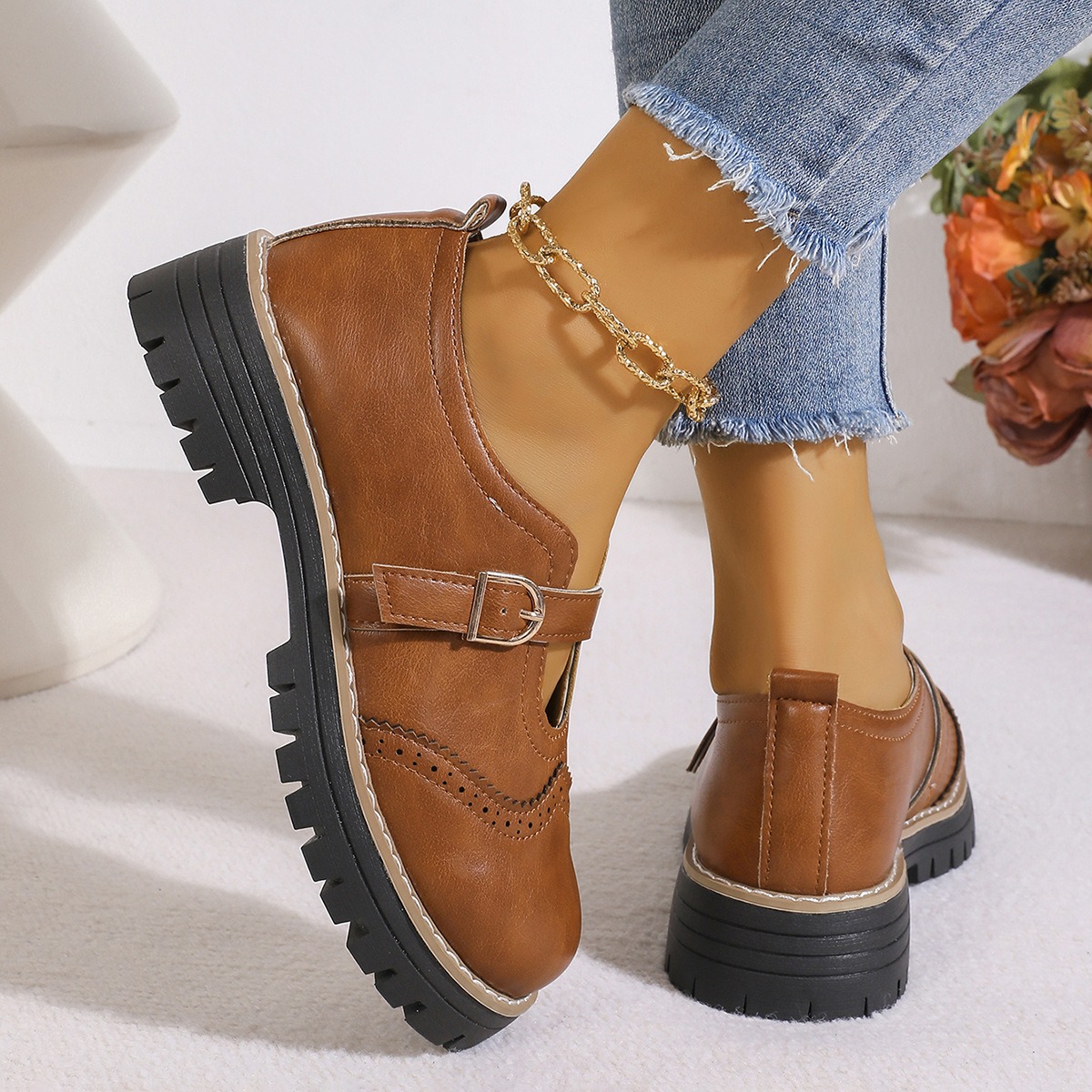 Women's British-style Buckle Detail Chunky-soled Loafers