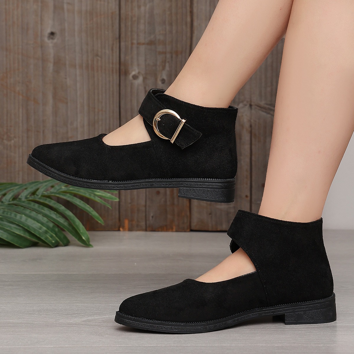 Women's Comfortable Pointed-Toe Buckle Flats