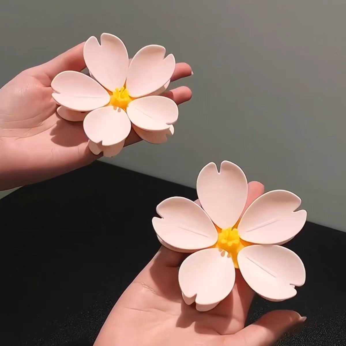 🌸Petal Magnetic Sealing Clip, Reusable and Unique Food Preserving Clip
