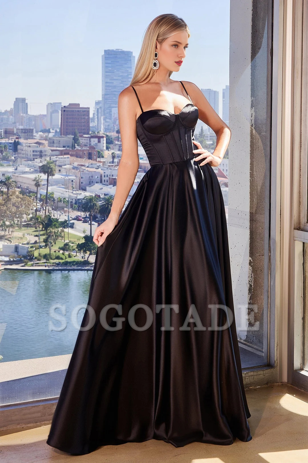 A-line slit skirt satin long sleeveless tight corset dre