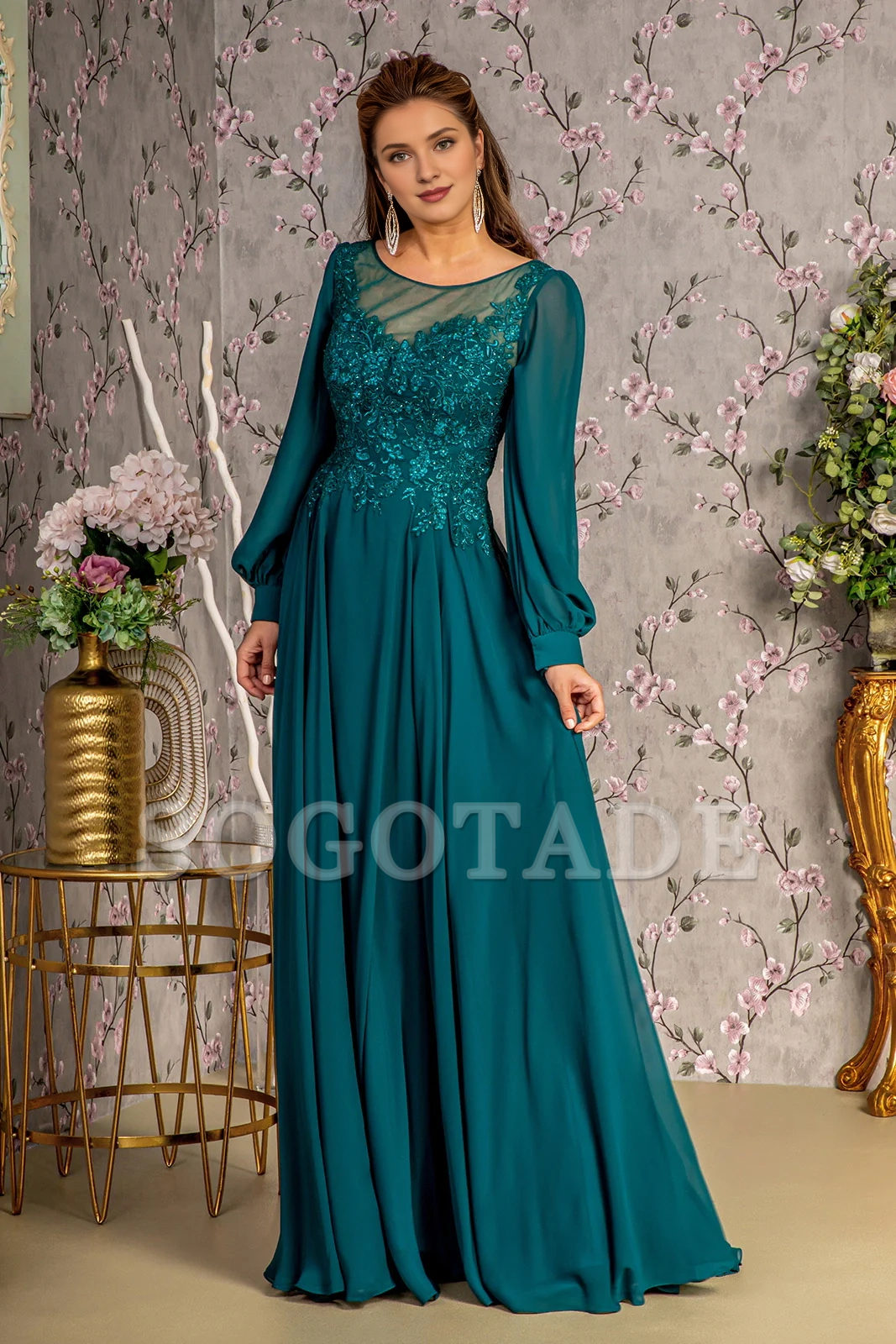 Flower embroidery long sleeved chiffon dress
