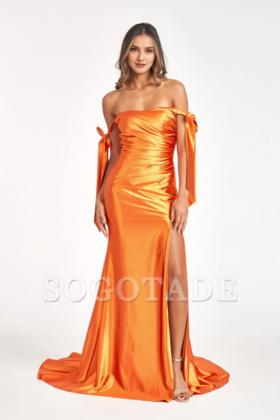 Fitted skirt satin long dress