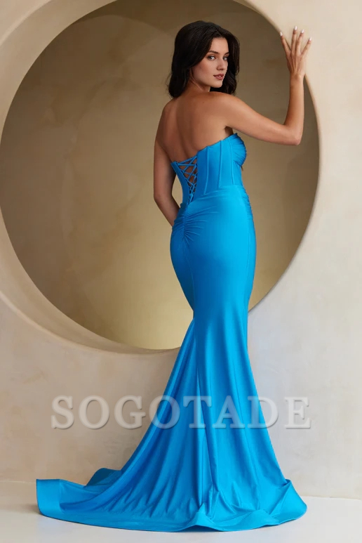 Strapless tight corset with heart-shaped neckline exposed back and floor length dress