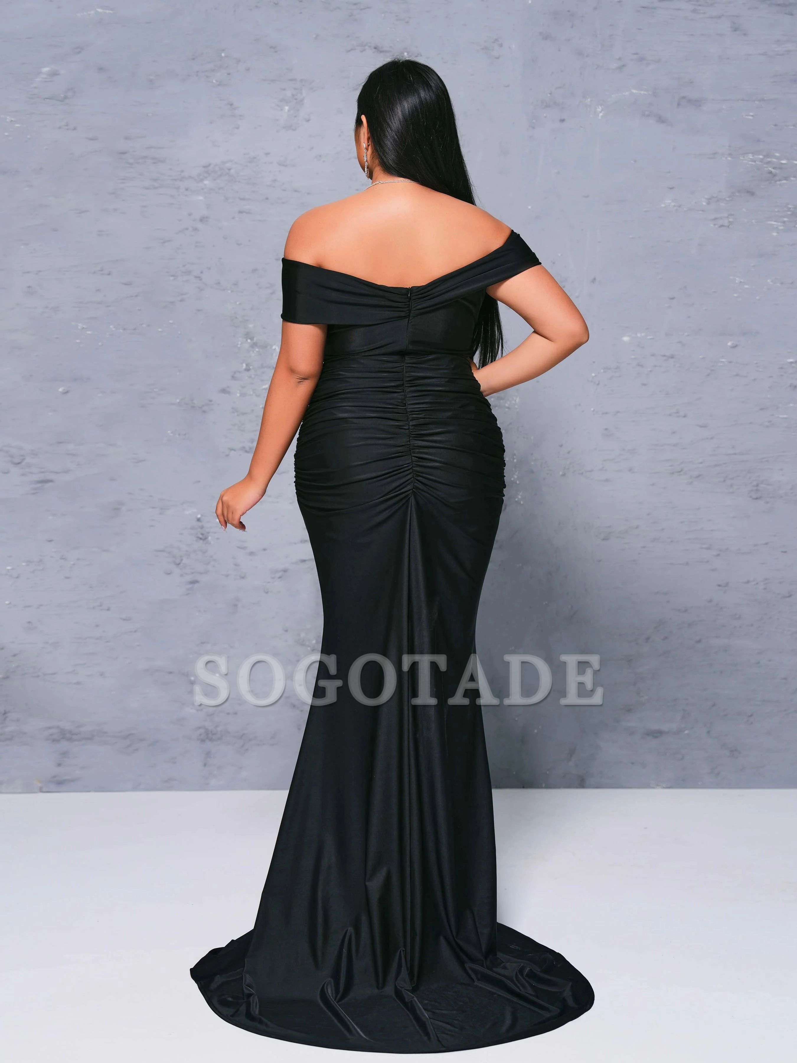 Off shoulder backless fishtail and floor length godowns evening dresses