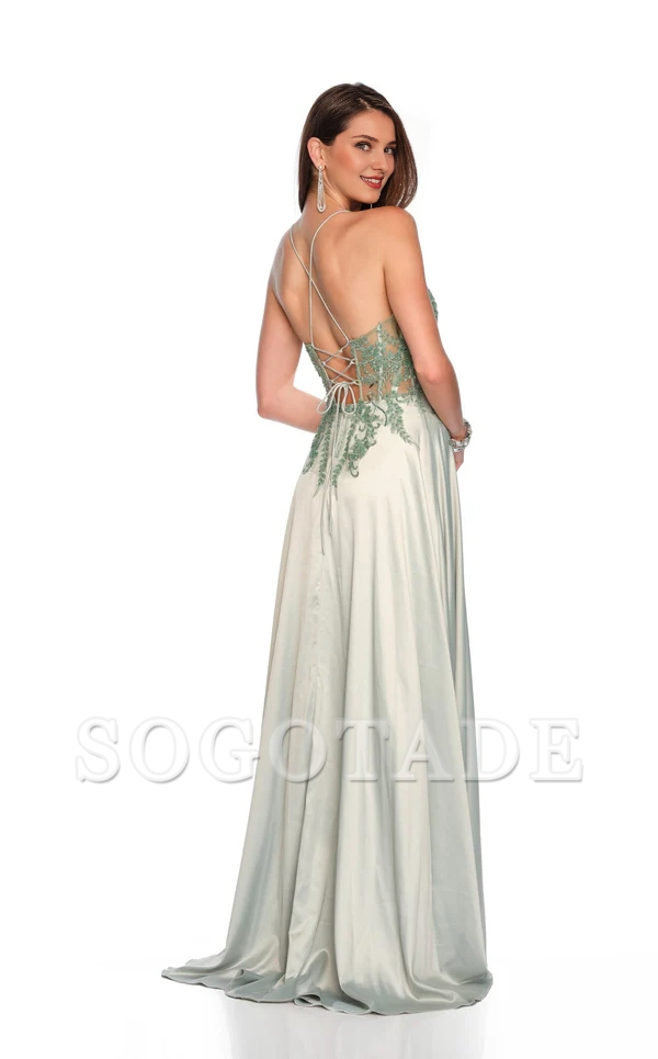 Thin shoulder strap heart-shaped neckline sleeveless backless side slit and floor length Prom dress