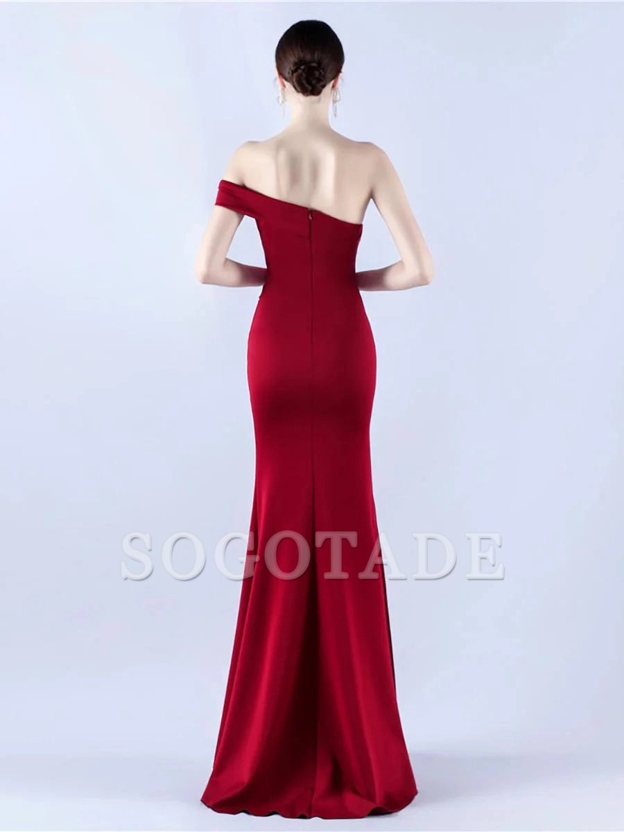 Off shoulder slim shoulder straps with side slits and ground length godons evening dresses