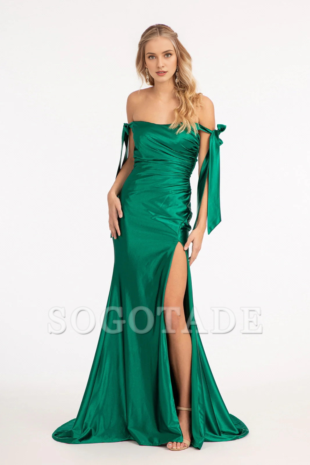 Fitted skirt satin long dress