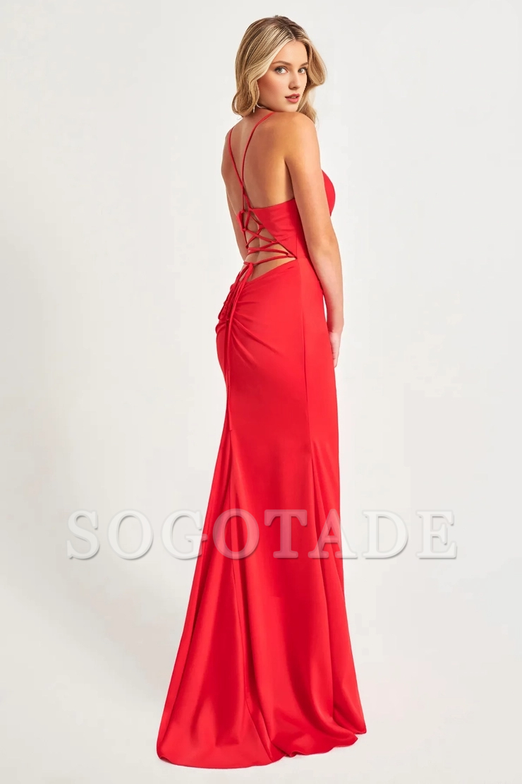 Thin shoulder strap V-neck satin back strap exposed back and floor length dress