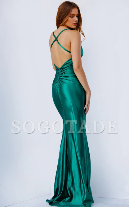 Deep V-neck tight corset with exposed back and floor length evening dress