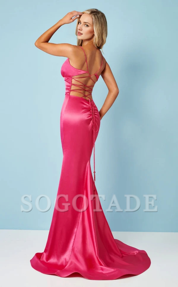 Mermaid deep V heart-shaped neckline with thin shoulder straps and floor length Prom dress
