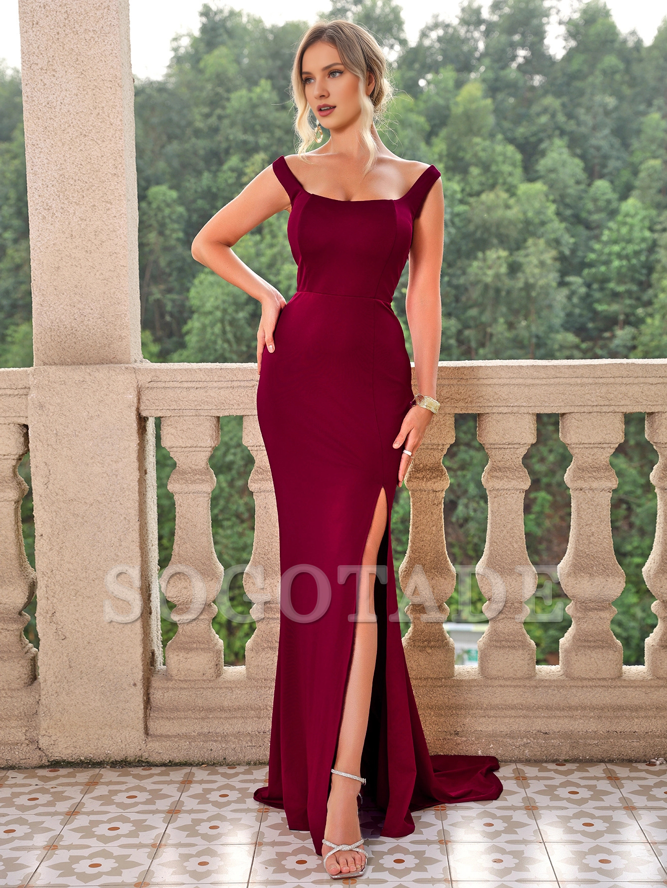 Sexy sequin solid color slit shoulder strap and floor length godons evening dresses