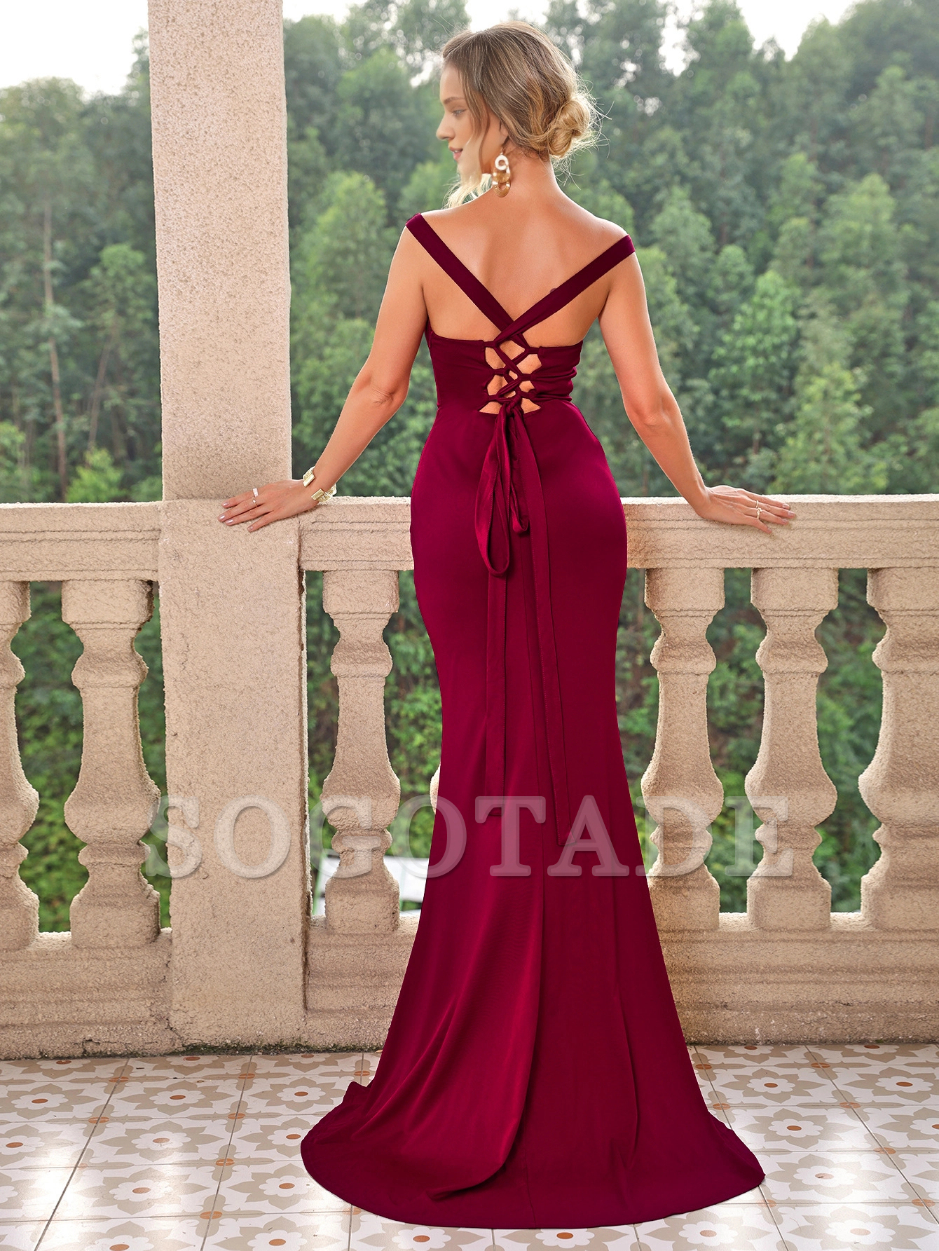 Sexy sequin solid color slit shoulder strap and floor length godons evening dresses
