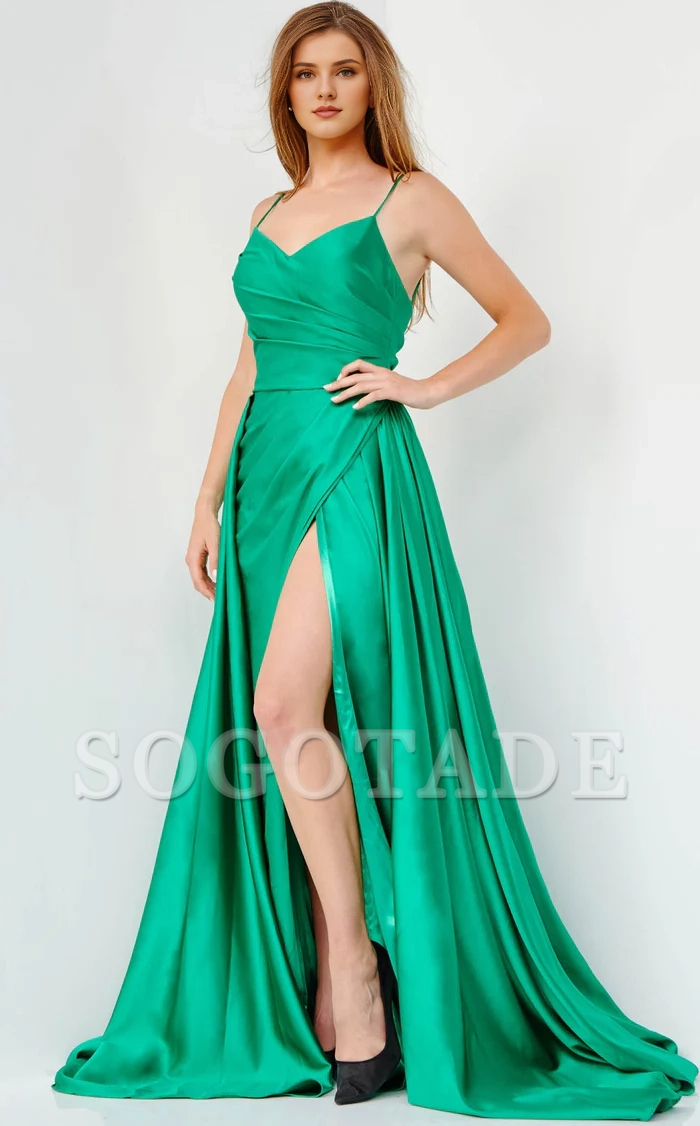 A-line V-neck thin shoulder strap wrapped in height shorts and floor length evening dress