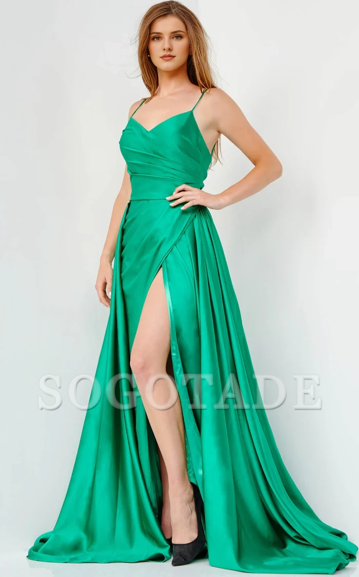 A-line V-neck thin shoulder strap wrapped in height shorts and floor length evening dress