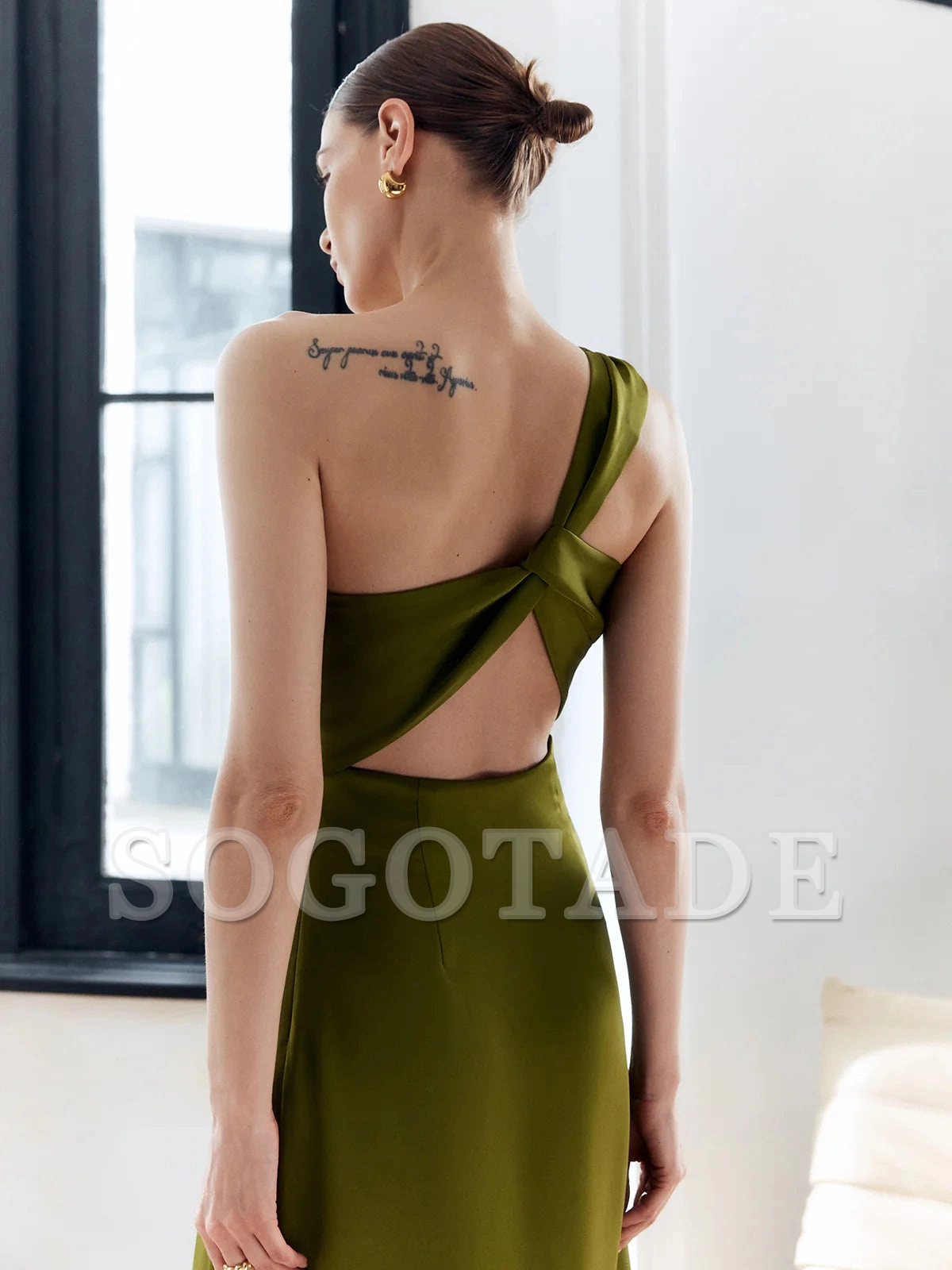 Asymmetric satin backless slim fit godons even dresses