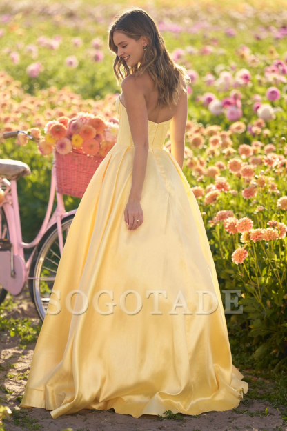 Strapless ball with tight corset and floor length Prom dress