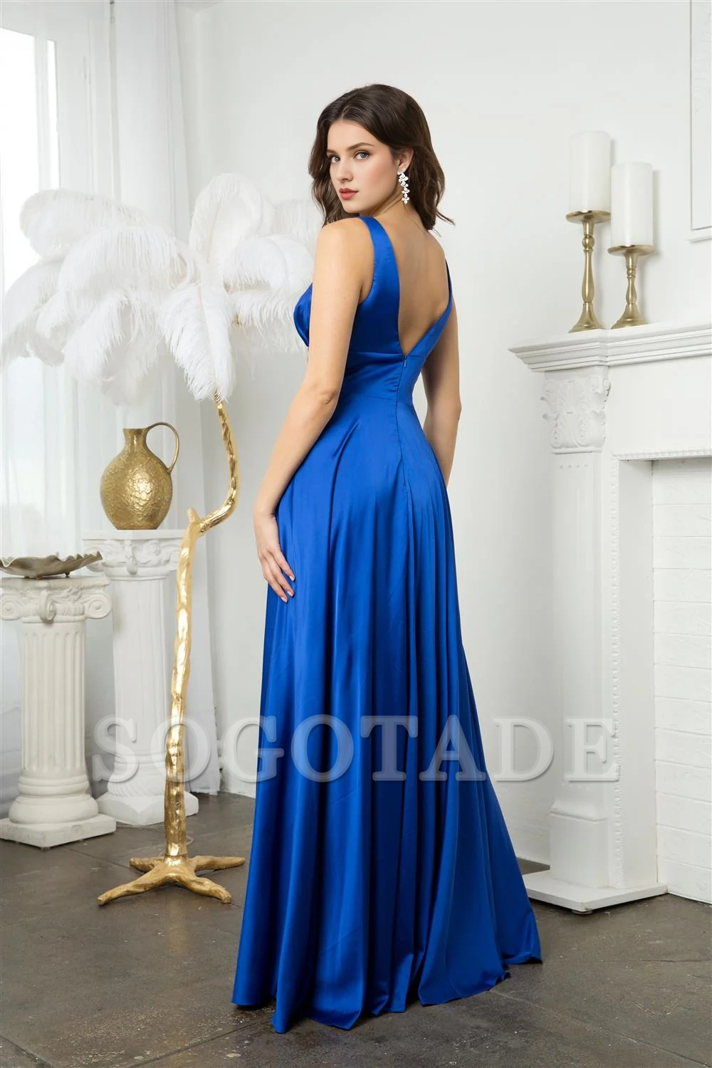 A-line slit skirt long sleeveless satin dress