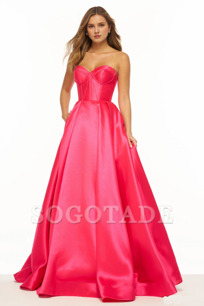 Strapless ball with tight corset and floor length Prom dress