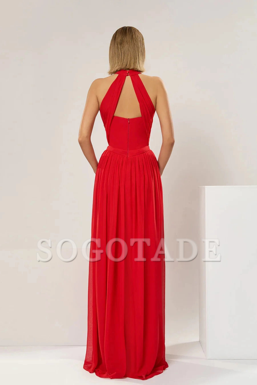 Hanging neck heart-shaped neckline and floor length gown evening dresses
