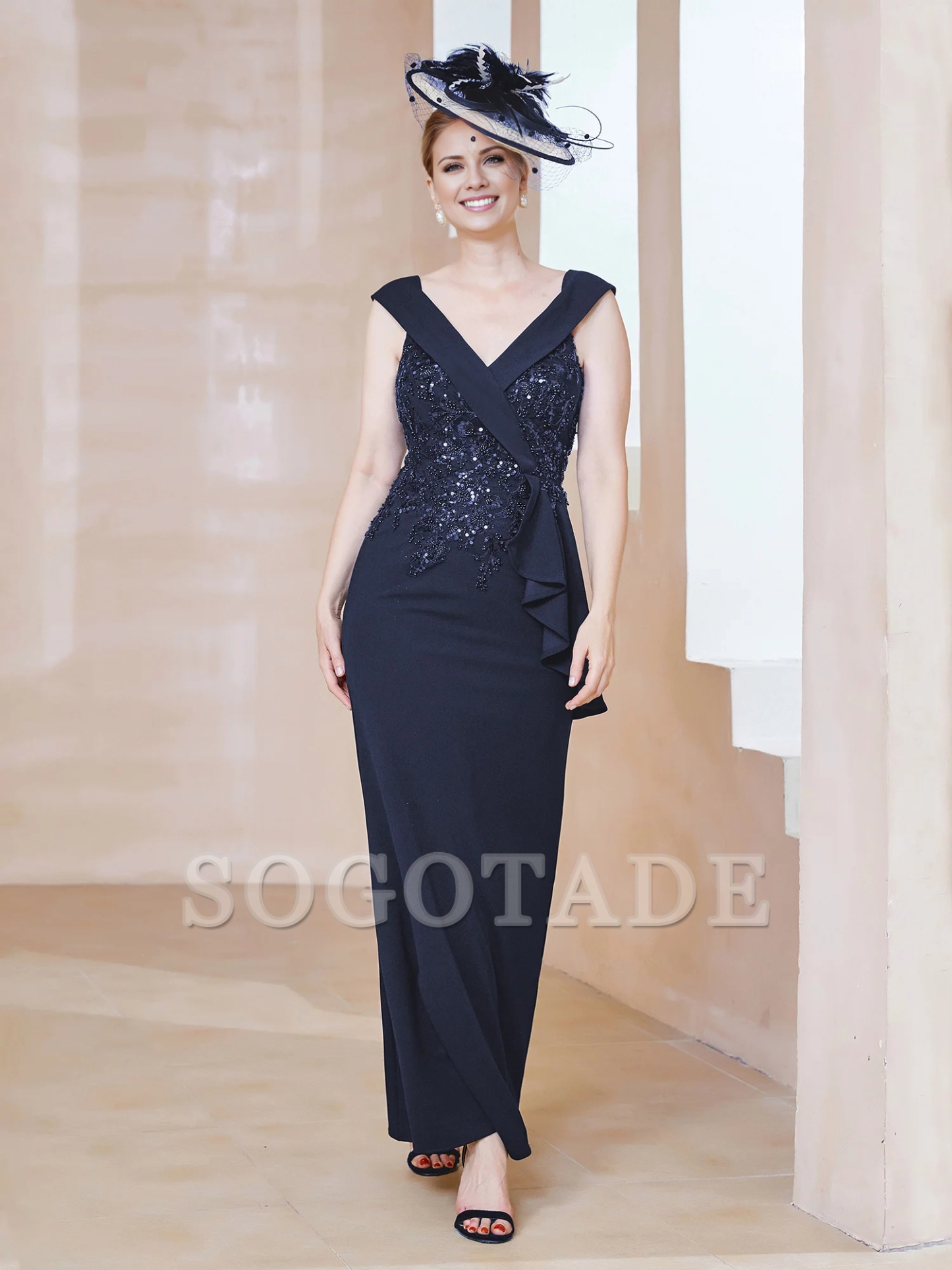 V-neck sleeveless and ground mother of the bride dress