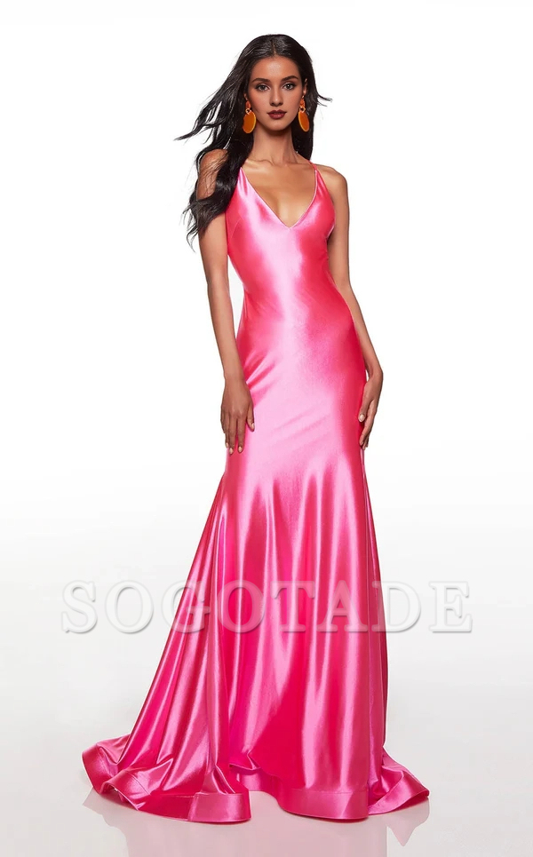 Deep V-neckline thin shoulder straps satin tight corset and floor length Prom dress