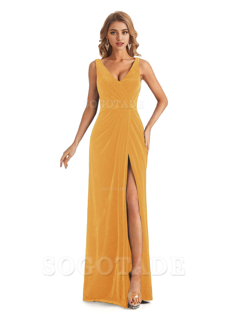 V-Neck Sexy Side Slit Spaghetti Straps Pleated Velvet Long Bridesmaid Dresses Formal Wear Dresses