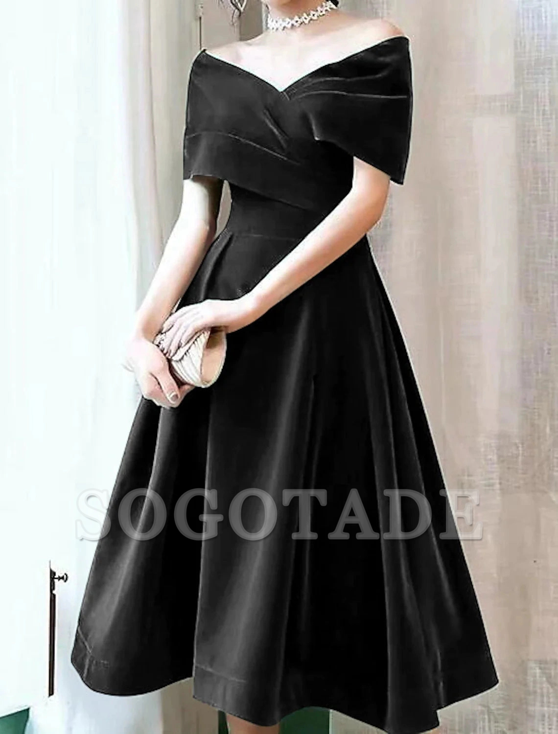 A-Line Cocktail Black Dress 1950s Dress Christmas Red Green Dress Fall Wedding Guest Dress Knee Length Short Sleeve Off Shoulder Velvet with Pleats Pure Color-SOGOTADE