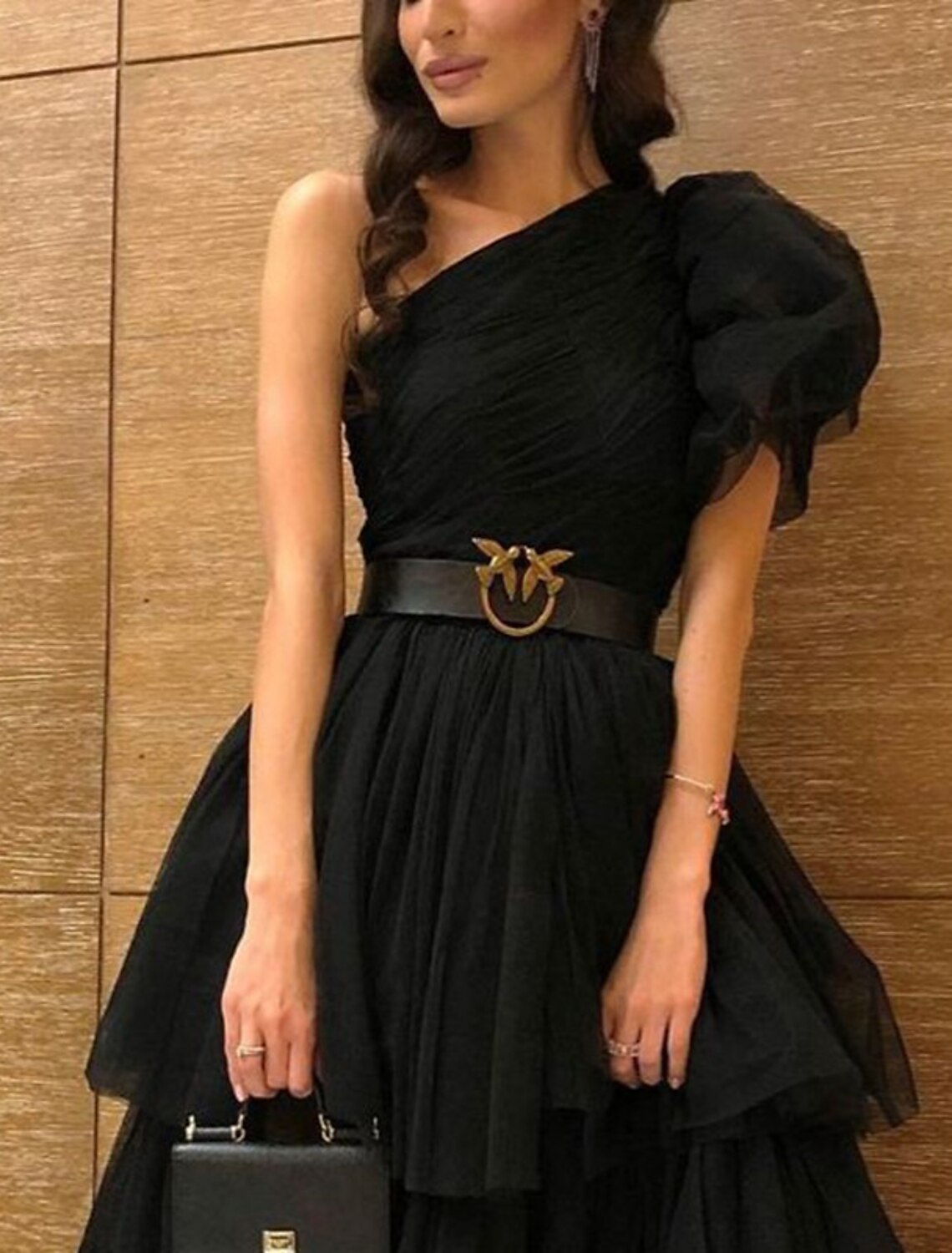 A-Line Evening Gown Tiered Plisse Dress Masquerade Prom Floor Length Sleeveless One Shoulder Black Dress Tulle with Slit-SOGOTADE