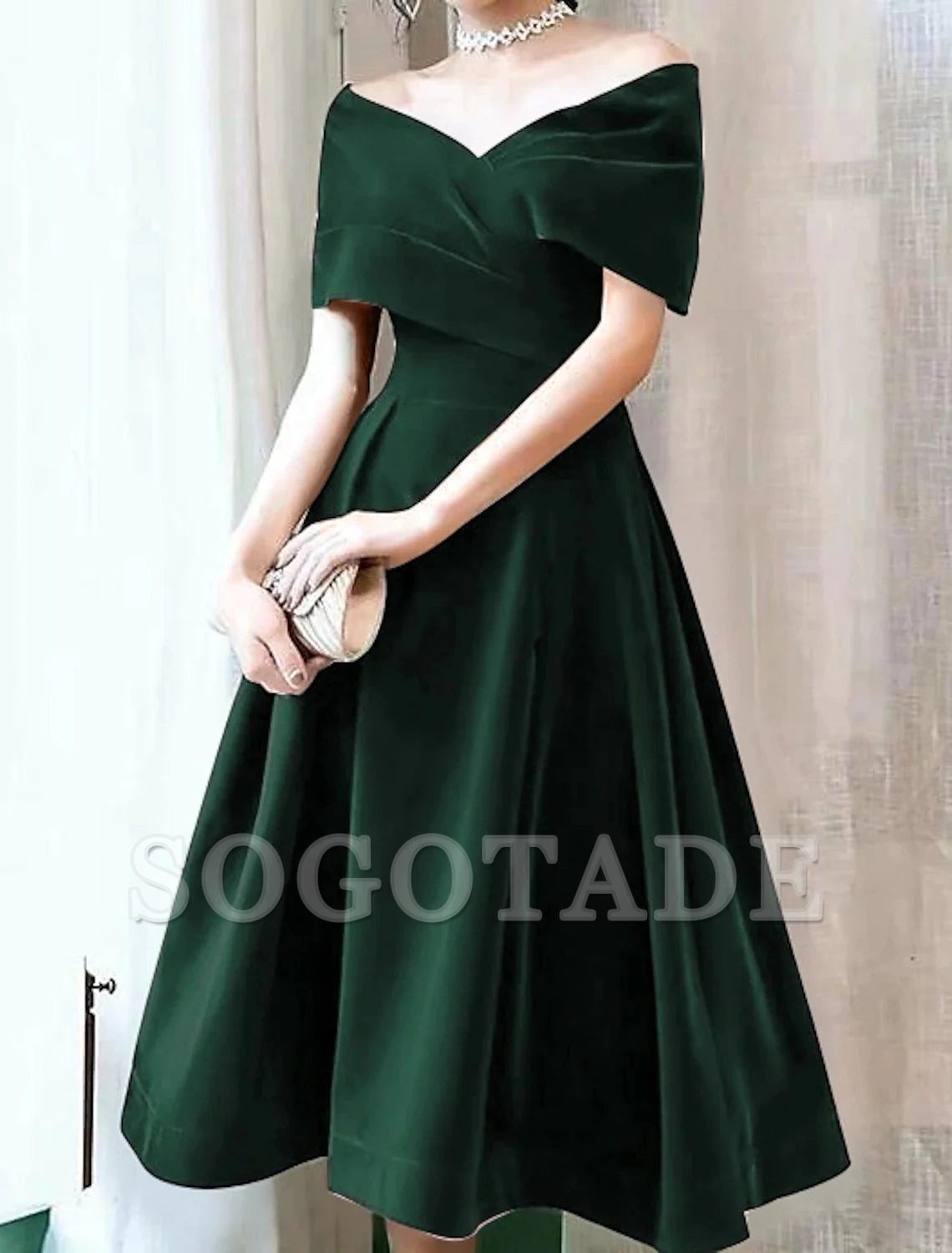 A-Line Cocktail Black Dress 1950s Dress Christmas Red Green Dress Fall Wedding Guest Dress Knee Length Short Sleeve Off Shoulder Velvet with Pleats Pure Color-SOGOTADE