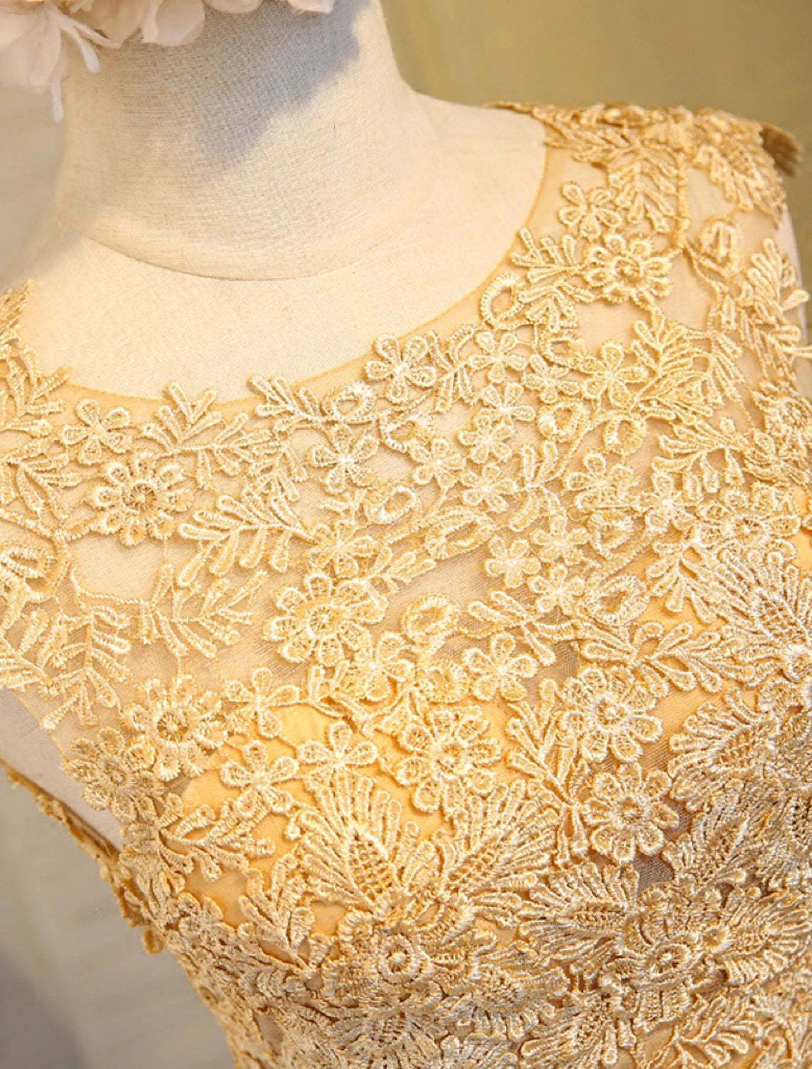 A-Line Lace Homecoming Dresses Open Back Dress Prom Knee Length Sleeveless Jewel Neck Satin with Butterfly-SOGOTADE