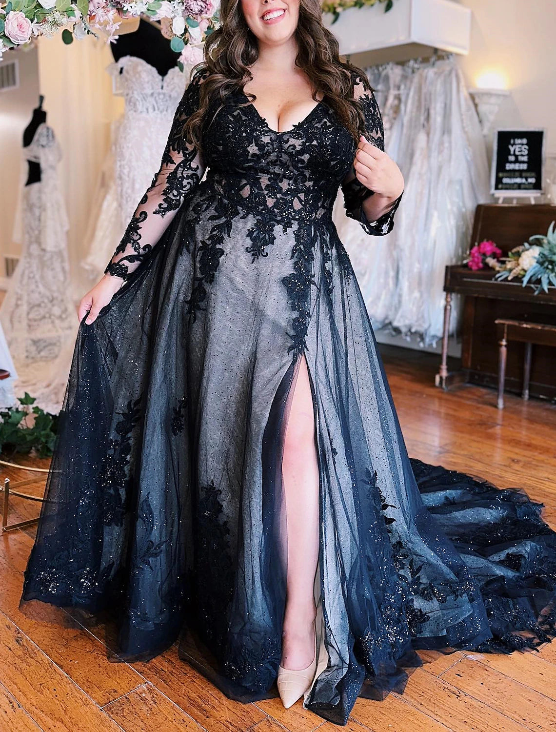 A-Line Evening Gown Black Dress Plus Size Formal Wedding Court Train Sleeveless V Neck Fall Wedding Reception Tulle with Slit Appliques 2024-SOGOTADE