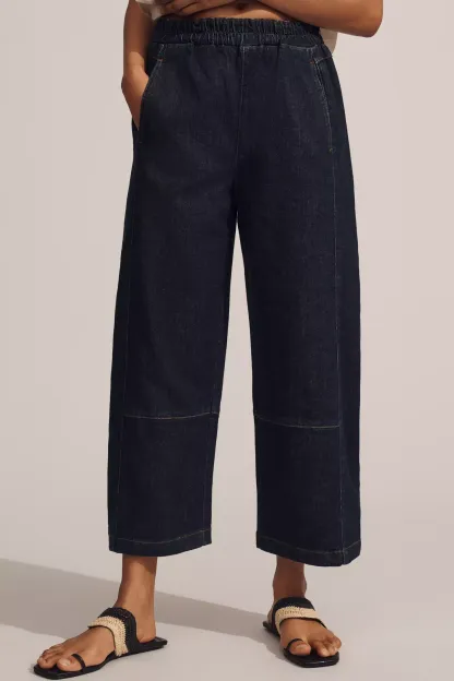 The Izzie Relaxed Pull-On Barrel Jeans