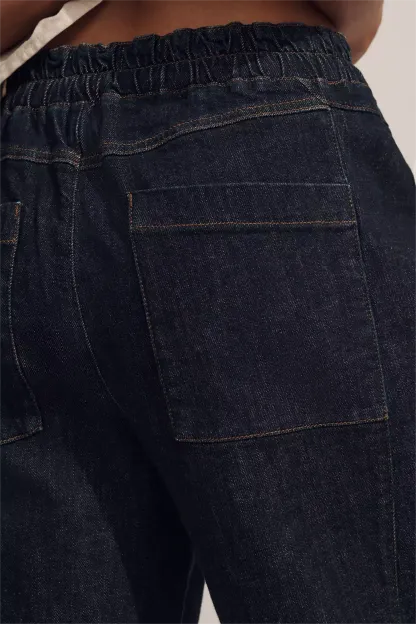 The Izzie Relaxed Pull-On Barrel Jeans