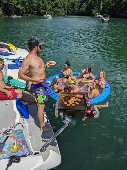 (☀SUMMER LIMITED 💥90% OFF EVERY 2 PCS)PORTABLE INFLATABLE OUTDOOR WATER FLOATING MAT