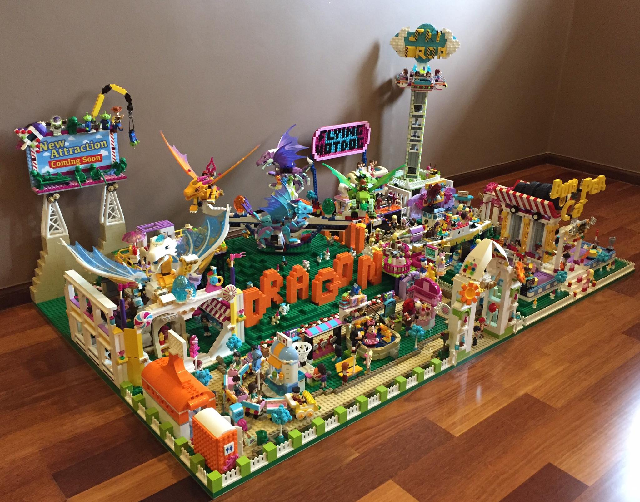 Who Loves Playing with Robot Toys and Building Kits?-uFunSpace