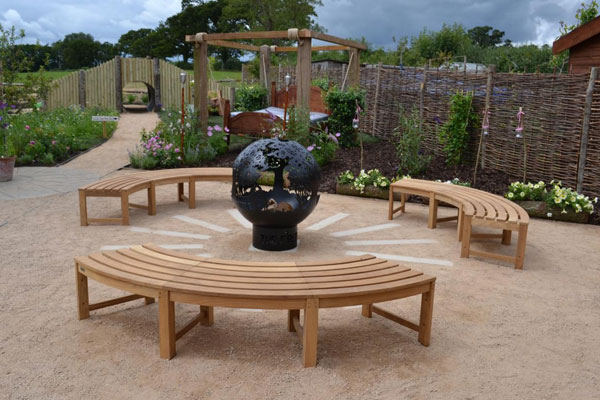 Firepit feature on Love Your Garden 2015