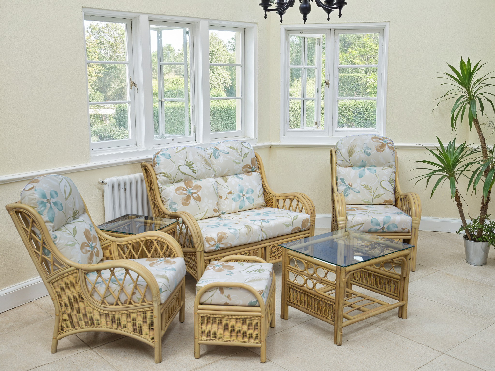 Upton 6 Piece Suite 