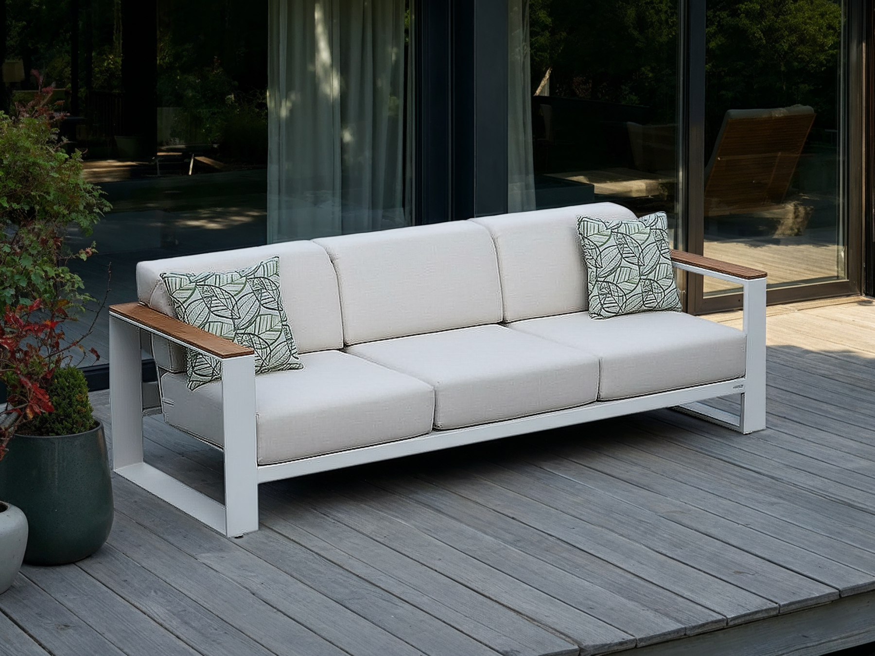 Cambusa White 3 Seater