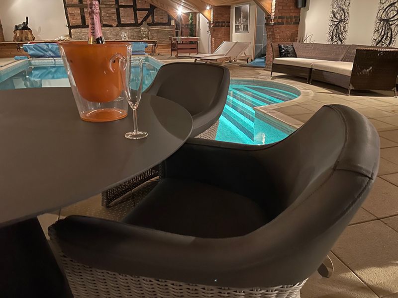 London 4 Chair Round Dining Set